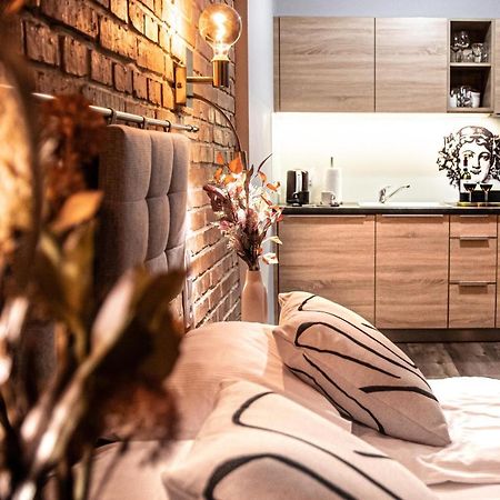 Wine Apartments Краков Экстерьер фото