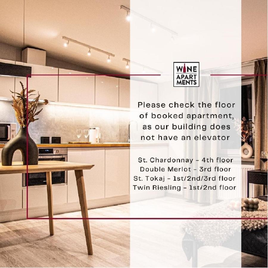 Wine Apartments Краков Экстерьер фото